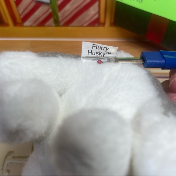 1 BRAND NEW GUND MINI FLURRY HUSKY PLUSH ORNAMENT TOY APPROX 4” PRICE FIRM - Picture 9 of 16